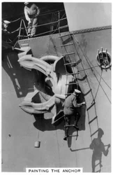 Pintando el ancla del portaaviones HMS Courageous, 1937