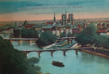 Panorama del río Sena con la Catedral de Notre-Dame y la Île de la Cité, París, c1920