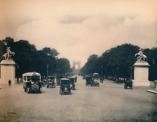 París. - Avenida de los Campos Elíseos - LL, c1910