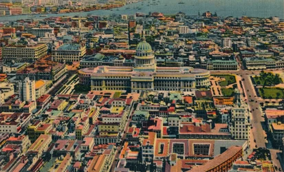 Vista aérea parcial de la ciudad, La Habana, Cuba, c1910