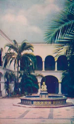 Patio de la Casa de la Hospitalidad, c1935