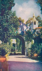 Patio del Palacio de la Fotografía, c1935