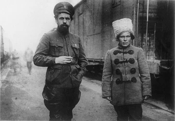 Pavel Dybenko y Nestor Makhno