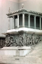 Altar de Pérgamo, siglo II a.C.