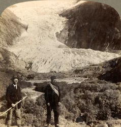 Glaciar Brigsdal peligroso, uno de los más grandiosos de toda Noruega, c1905