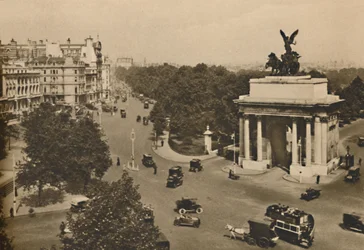 Piccadilly y la cuadriga de Constitution Hill, c1935