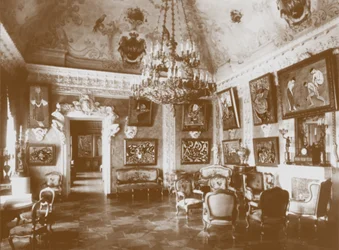 Comedor rosa conocido como la Sala Matisse en la casa de Shchukin