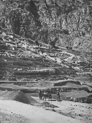 Lugar del famoso oráculo, Delfos, 1913