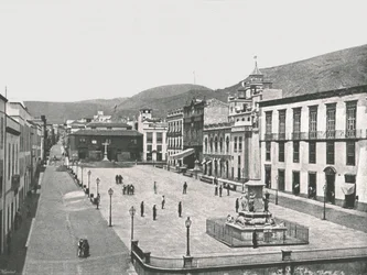 Plaza de la Candelaria, Santa Cruz de Tenerife, Canarias, España, 1895