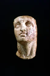 Busto retrato de un joven Alejandro Magno