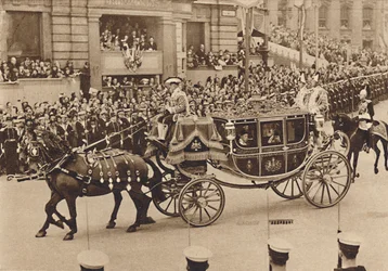 La princesa Isabel y su primo Lord Lascelles con la Princesa Real, 1937