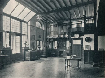 Sala principal de una nueva residencia estudio en Lennox Gardens, Kensington, c. 1911