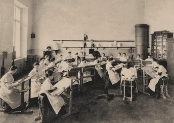 Alumnas del Instituto Smolny para Señoritas Nobles en una lección de pintura, 1889