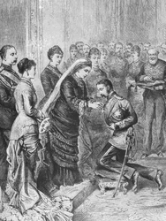 La Reina Victoria decorando a los oficiales involucrados en las guerras de Afganistán y Zulú...8 de diciembre de 1879
