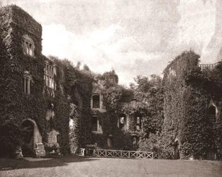Castillo de Raglan, Monmouthshire, Gales, 1894