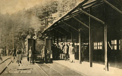 Estación de tren, c. 1918-c. 1939