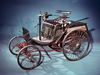 Coche Benz Velo con motor trasero, alemán, 1894