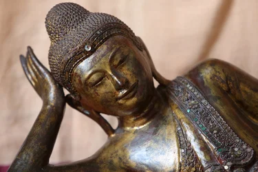 Estatua de Buda reclinado. Gretz, Francia