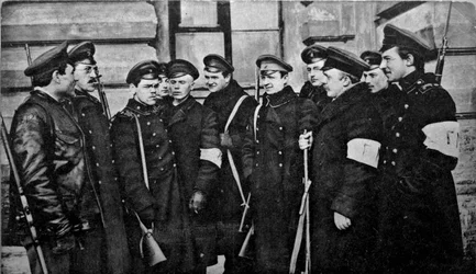 Estudiantes revolucionarios después de la Revolución de Febrero, Rusia, 1917