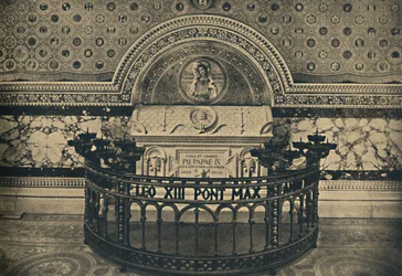 Roma - Basílica de San Lorenzo. - Tumba de Pío IX, 1910