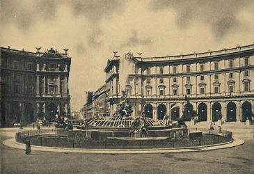 Roma - Plaza de la Exedra y la Fuente de las Náyades, 1910