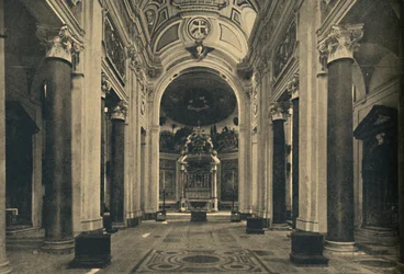 Roma - Interior de la Basílica de la Santa Cruz de Jerusalén