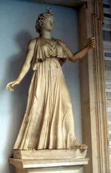 Diosa romana Juno, esposa y hermana de Júpiter, Reina del Cielo