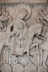Bajorrelieve románico del capitel de la catedral de Autun que representa la Huida a Egipto, Autun, Francia