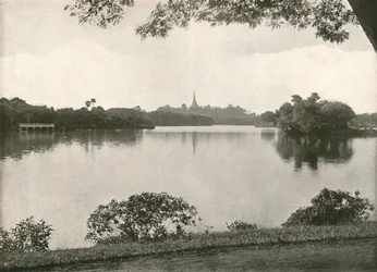 Lagos Reales, Rangún, 1900