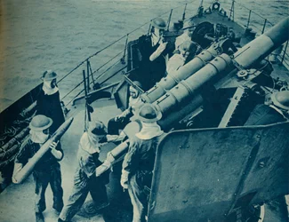 La Marina Real hace posible la invasión, 1943-44
