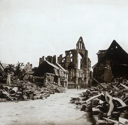 Ruinas, Craonne, norte de Francia, c1914-c1918