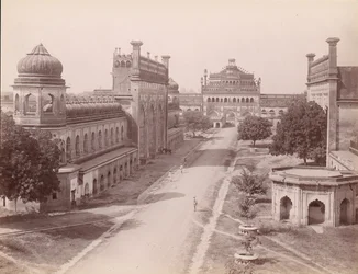 Rumi Darwaza y puerta del Bara Imambara