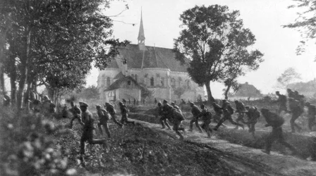 Tropas rusas en retirada desordenada, Ternopil, Ucrania, Primera Guerra Mundial
