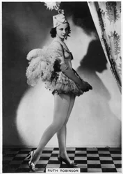 Ruth Robinson, actriz británica, 1938