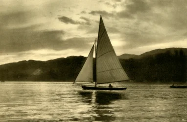 Navegando en el Wörthersee, Carintia, Austria, c. 1935