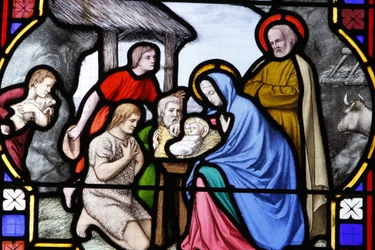 Catedral de Saint-Corentin, Quimper vidriera: adoración de los pastores, Quimper, Francia