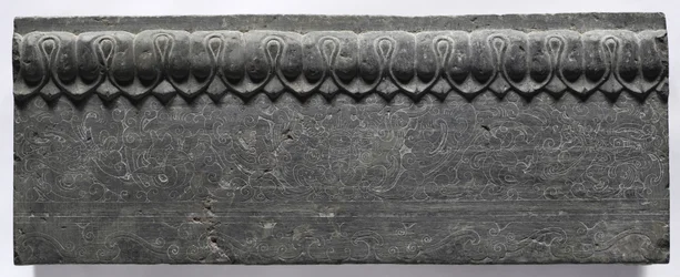 Sección de una plataforma de ataúd: Panel horizontal, 550-577