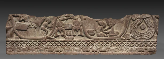 Sección de un Riel de Remate, c. 150 a.C.