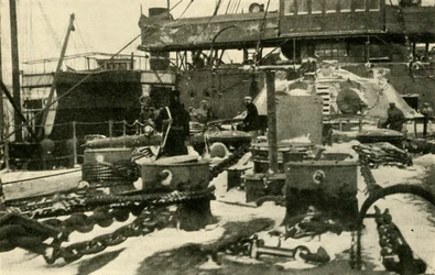 Barco suministrando carbón en condiciones de congelación, Primera Guerra Mundial