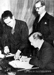 Firma del acuerdo financiero entre Gran Bretaña y la Francia Libre, Argel, 8 de febrero de 1944