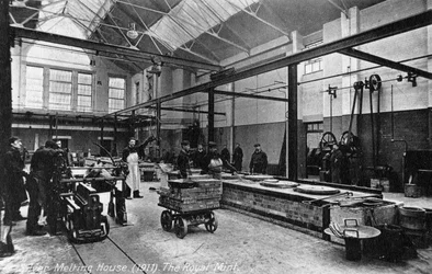 Casa de Fundición de Plata, la Real Casa de la Moneda, Tower Hill, Londres, 1911