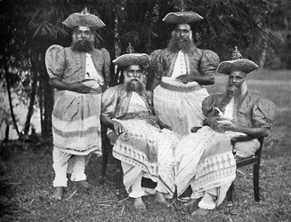 Hombres de alto rango de Singhalese, 1902