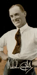 Sir Malcolm Campbell 1885-1948, automovilista y periodista de carreras inglés, 1935