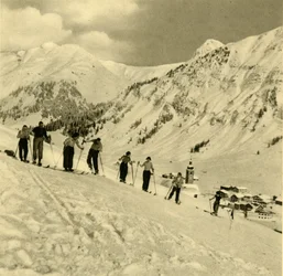 Lección de esquí, Arlberg, Austria, c1935