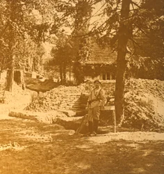 Soldado fuera de la trinchera, Bois des Loges, norte de Francia, c. 1914-c. 1918