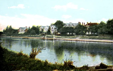 Staines, Surrey, siglo XX