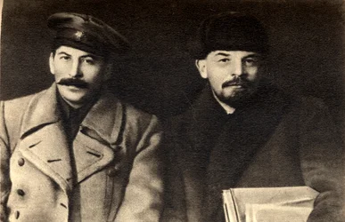 Stalin y Lenin, líderes revolucionarios bolcheviques rusos, Moscú, Rusia, 1919