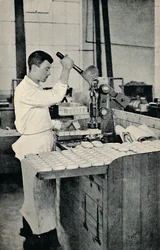 Bloques de jabón estampados, c1917
