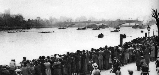 Inicio de la carrera de botes de Oxford y Cambridge, Londres, 1926-1927