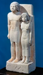 Estatua de Memi y Sabu